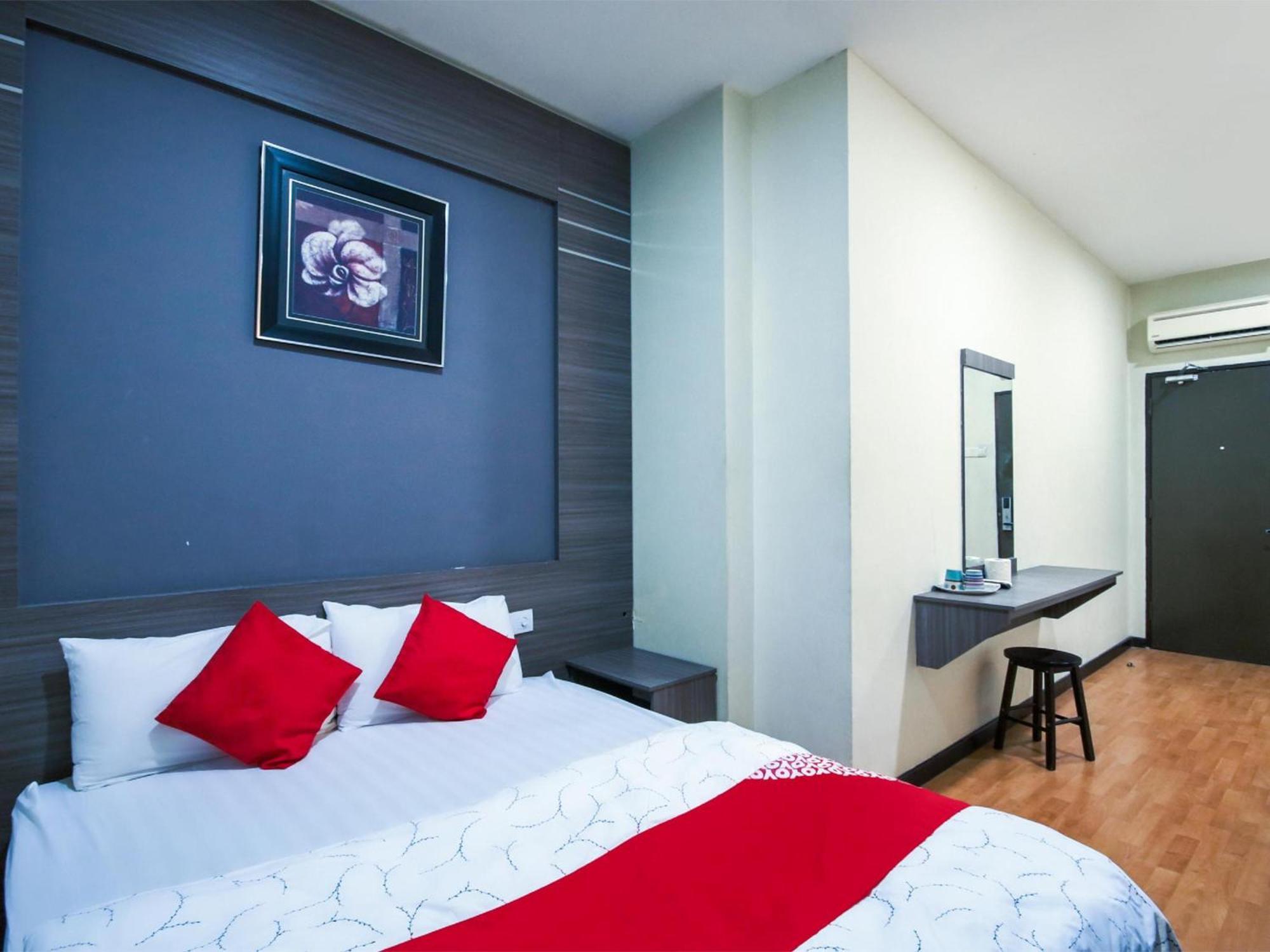 Capital O 812 Hotel Smc Seksyen 13 シャー・アラム エクステリア 写真