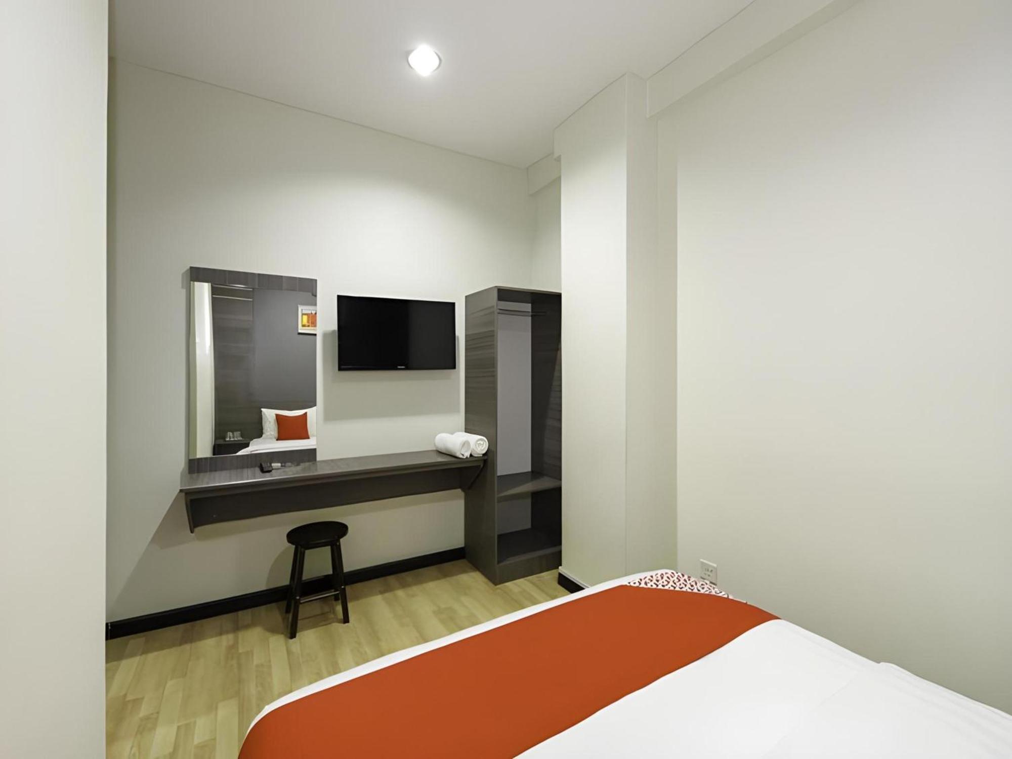 Capital O 812 Hotel Smc Seksyen 13 シャー・アラム エクステリア 写真