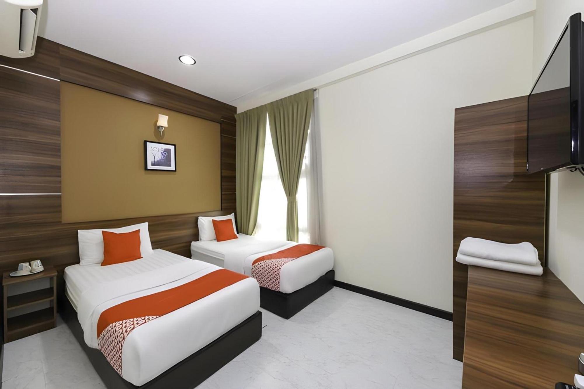 Capital O 812 Hotel Smc Seksyen 13 シャー・アラム エクステリア 写真