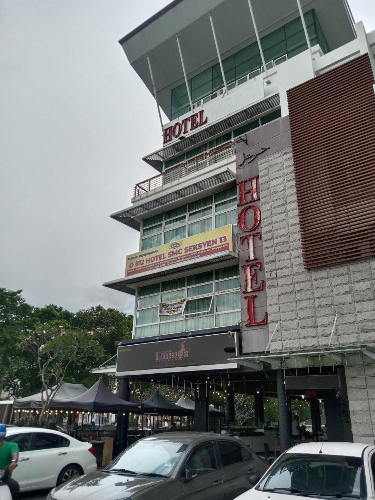 Capital O 812 Hotel Smc Seksyen 13 シャー・アラム エクステリア 写真